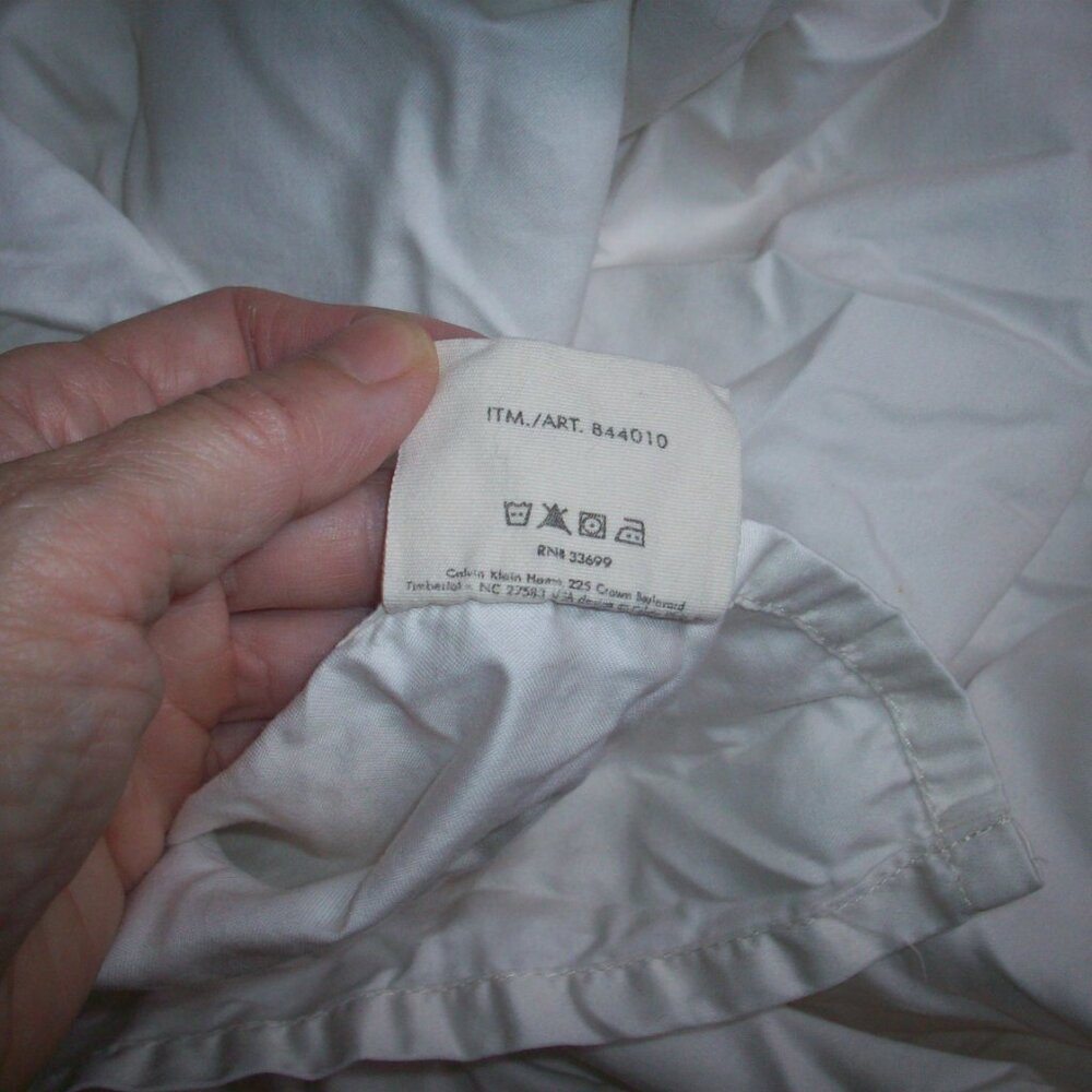 Calvin Klein Home King Flat Top Sheet 100% Cotton, Made in India, r/n 33699 - Picture 4 of 12